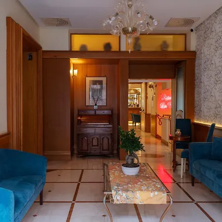 Grand Europa & Restaurant Отель
