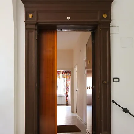 La Casa Di Nonna Maria Naples