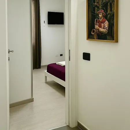 House Piazza Plebiscito By Loveinthetravel Bed and breakfast