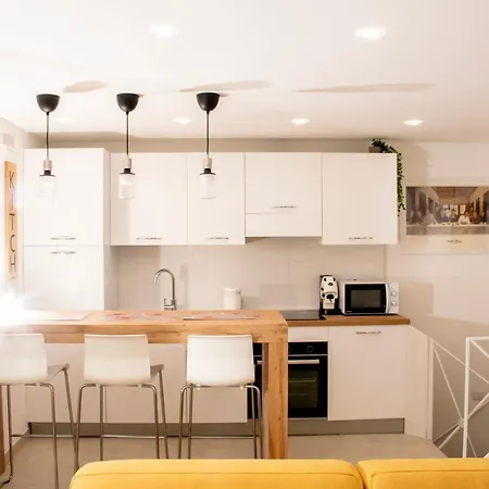 Orni Al Centro Holiday home Naples
