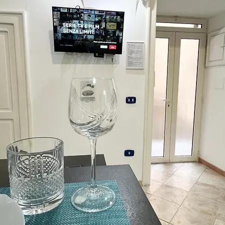 Oikos Apartmán Neapol