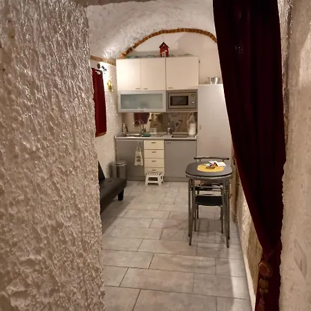 La Grotta Holiday home