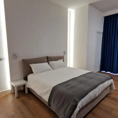 Center Bed & Breakfast 2*