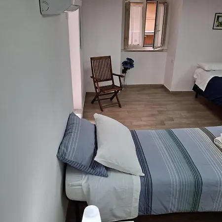 Salvatore Tommasi 43 Centro Storico Apartment