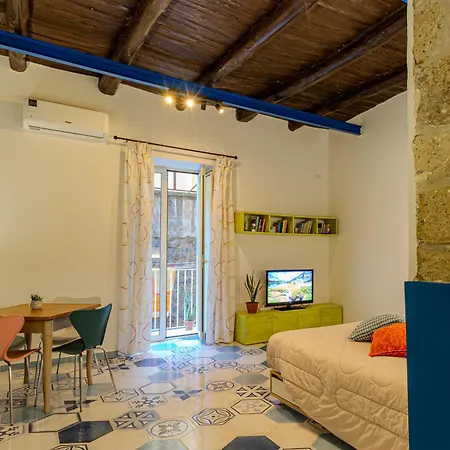 Montesantini House Naples