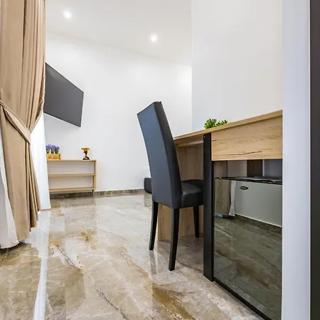 Borgo Casanova * Naples