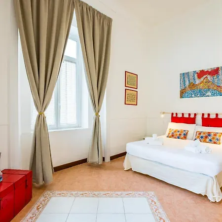 Апартаменты La Casa Di Famiglia By Napoliapartments