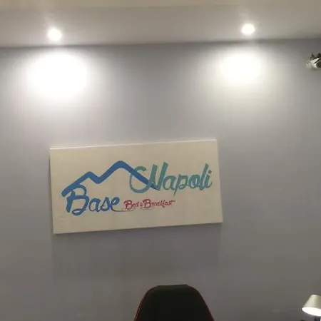 Base Mergellina Oda ve Kahvaltı 3*