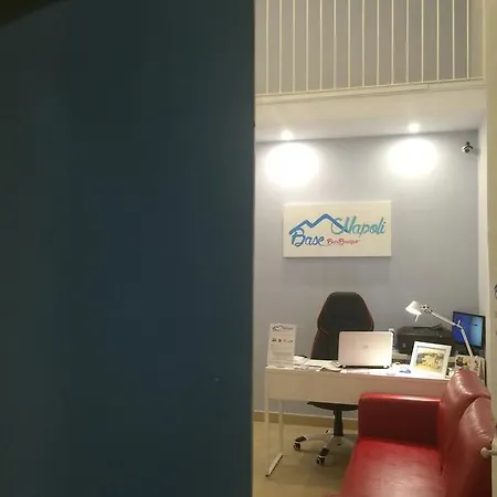 Base Mergellina Oda ve Kahvaltı 3*