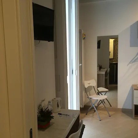 Oda ve Kahvaltı Base Mergellina