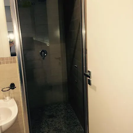 Oda ve Kahvaltı Base Mergellina Napoli
