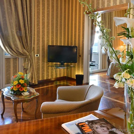 Hotel Grand Vesuvio