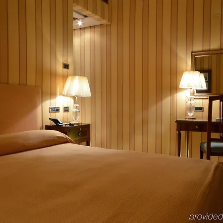 Grand Vesuvio Hotel 5*