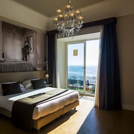 Partenope Relais Neapol