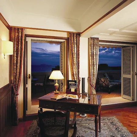 Grand Santa Lucia فندق نابولي