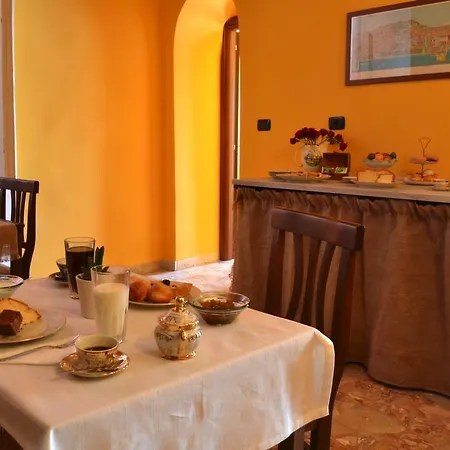 Bed & Breakfast A Casa Di Mamma Neapel