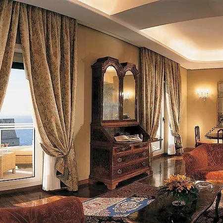 Grand Vesuvio Hotel Nápoles