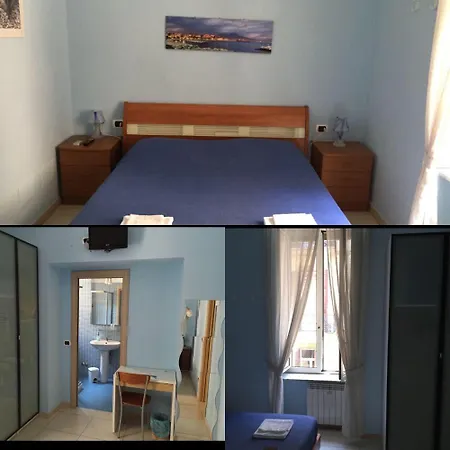 Bed and breakfast Quattro Palazzi Centro Nápoles