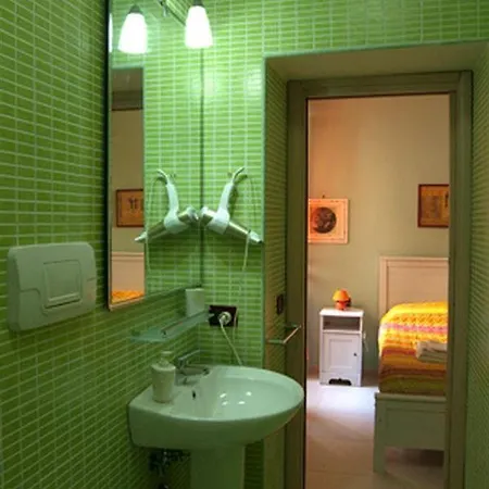 Bed and breakfast Quattro Palazzi Centro Nápoles