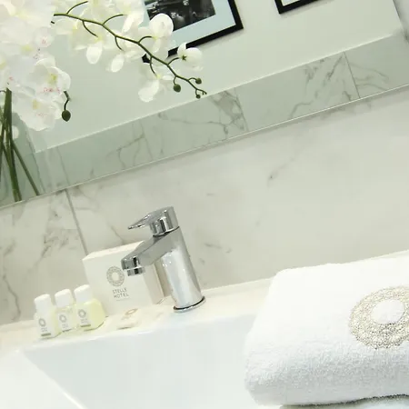 Stelle The Businest 4* Neapol