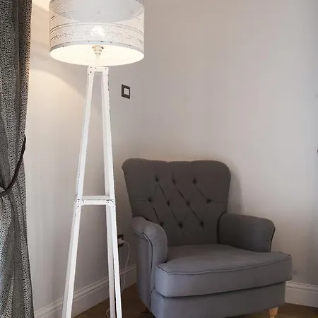 Largo Donnaregina Apartamento