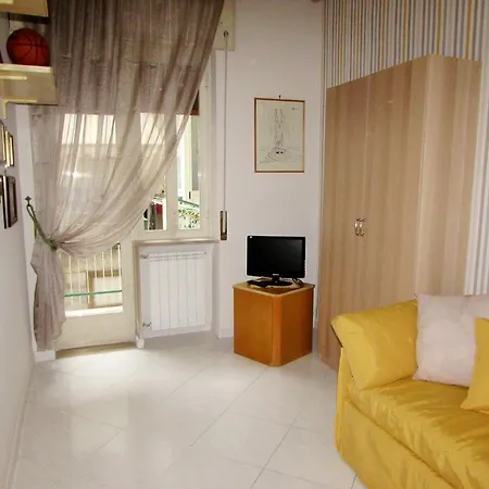 Holiday home Dimora Nini Naples