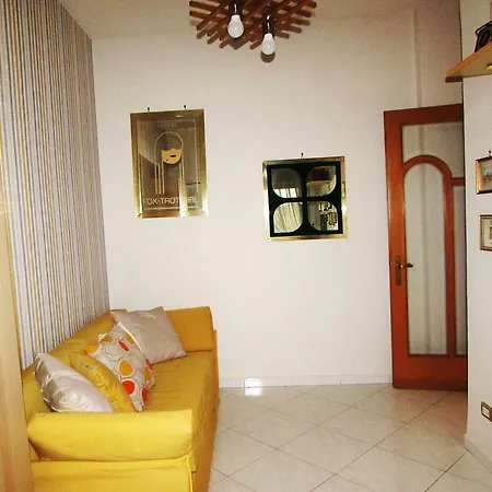 Holiday home Dimora Nini Naples