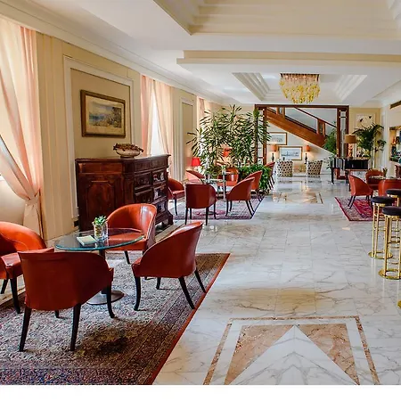Hotel Grand Vesuvio
