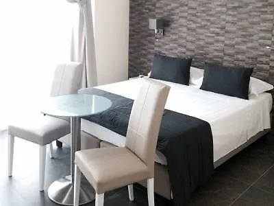 Art Piazza Carita' Hotel Neapol