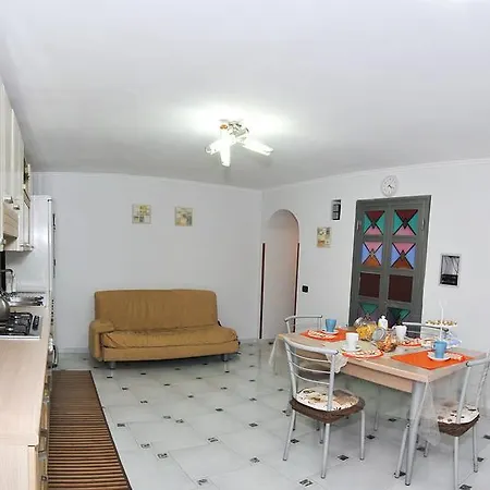 Welcome House *