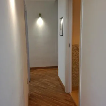 Teresa Degli Scalzi I - Bh 59 Appartement Napels