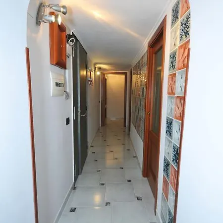 Welcome House *