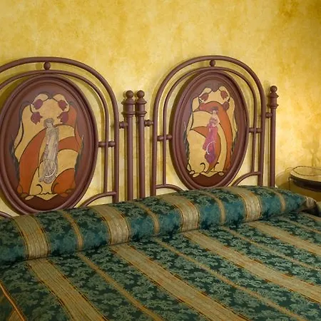 Hotel Chiaja De Charme Neapel