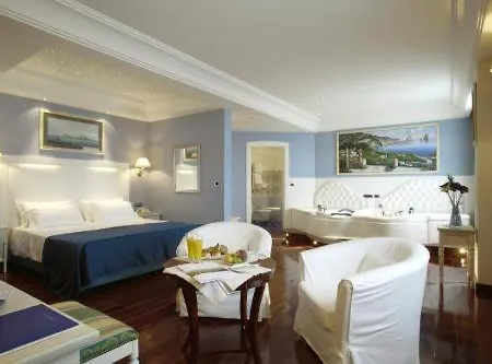 Hotell Tiberio Palace Neapel