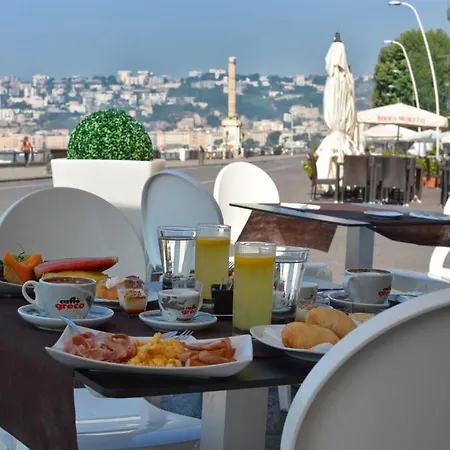 Partenope Relais