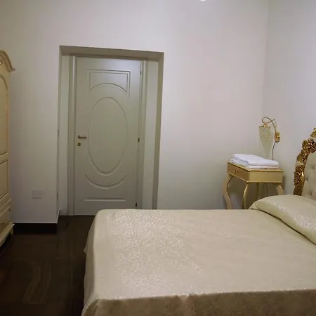 Beb Mariafrancesca Bed & Breakfast Napoli