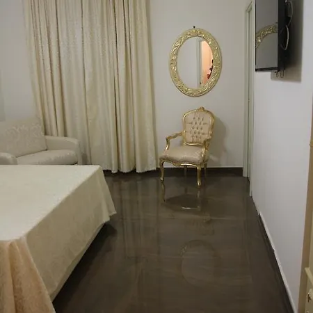 Beb Mariafrancesca Bed & Breakfast Napoli