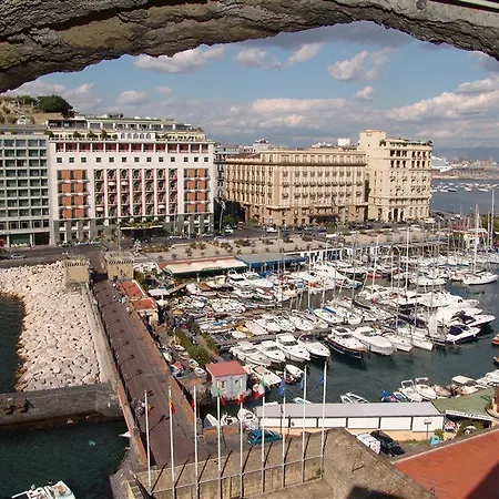 Hotel Grand Vesuvio 5*
