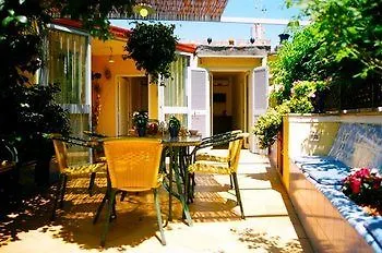 Dimora Dei Giganti Oda ve Kahvaltı Napoli