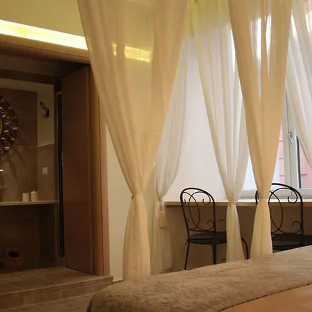 Casa Latina Bed and breakfast 3*