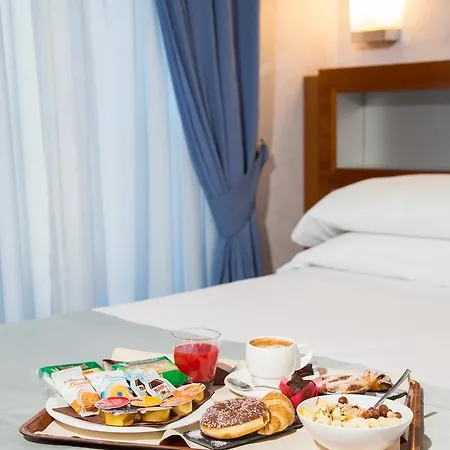 Western Plaza Hotel 4*