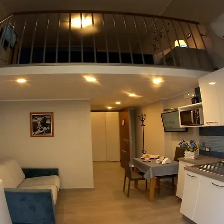 L'oro Di Nyaraló Nápoly