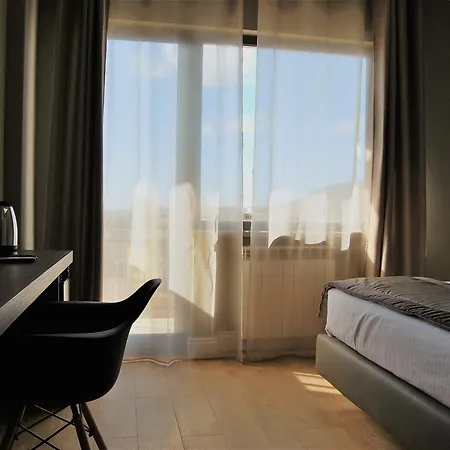 7th Floor 3* Νάπολη