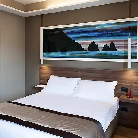 7th Floor Неаполь