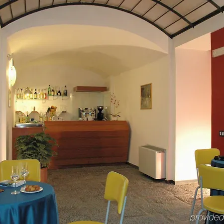 Caravaggio Hotel 4*