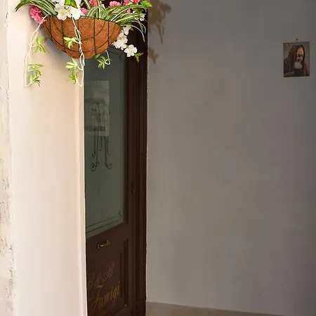 Famigi Bed and Breakfast Νάπολη