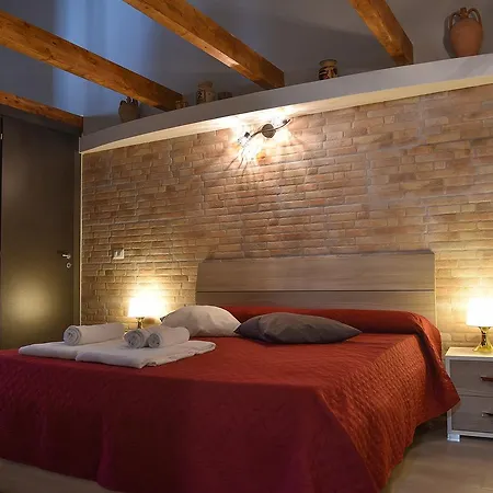 Famigi Bed and Breakfast 2*