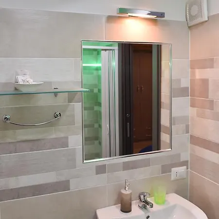 Famigi Bed and Breakfast Νάπολη