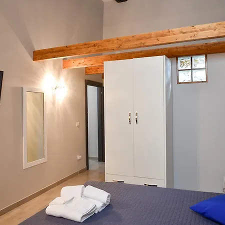 Famigi Bed and Breakfast 2*