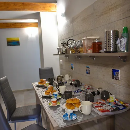 Famigi Bed and Breakfast Νάπολη